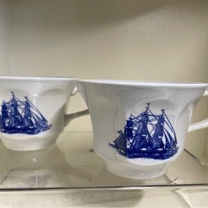 Wedgwood American Clipper blue and white transferware teacups / 2